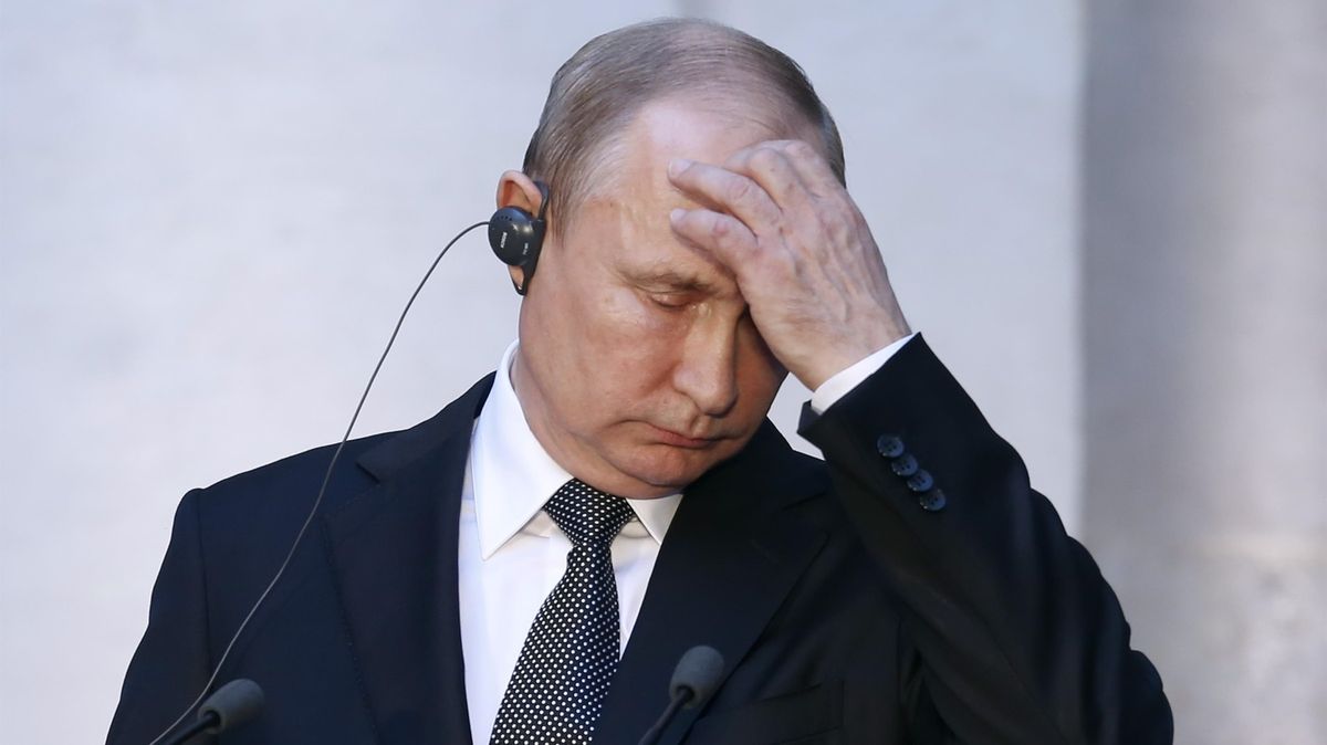 Rusové označili Česko za nepřítele. „Jsou bezradní a Putin ztrácí kontrolu,“ hodnotí diplomat